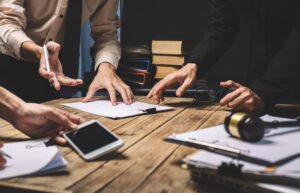 معامله معارض وکیل معامله معارض وکیل کلاهبرداری وکیل انتقال مال غیر