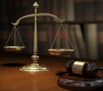 مسئولیت کیفری و مدنی پزشک