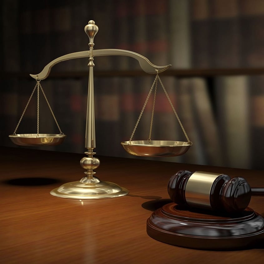 مسئولیت کیفری و مدنی پزشک