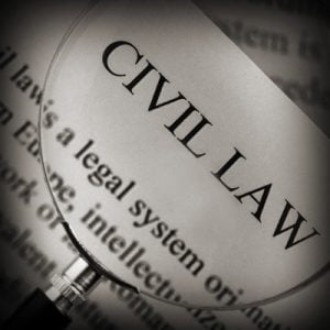 بررسی نظام قضایی و حقوقی