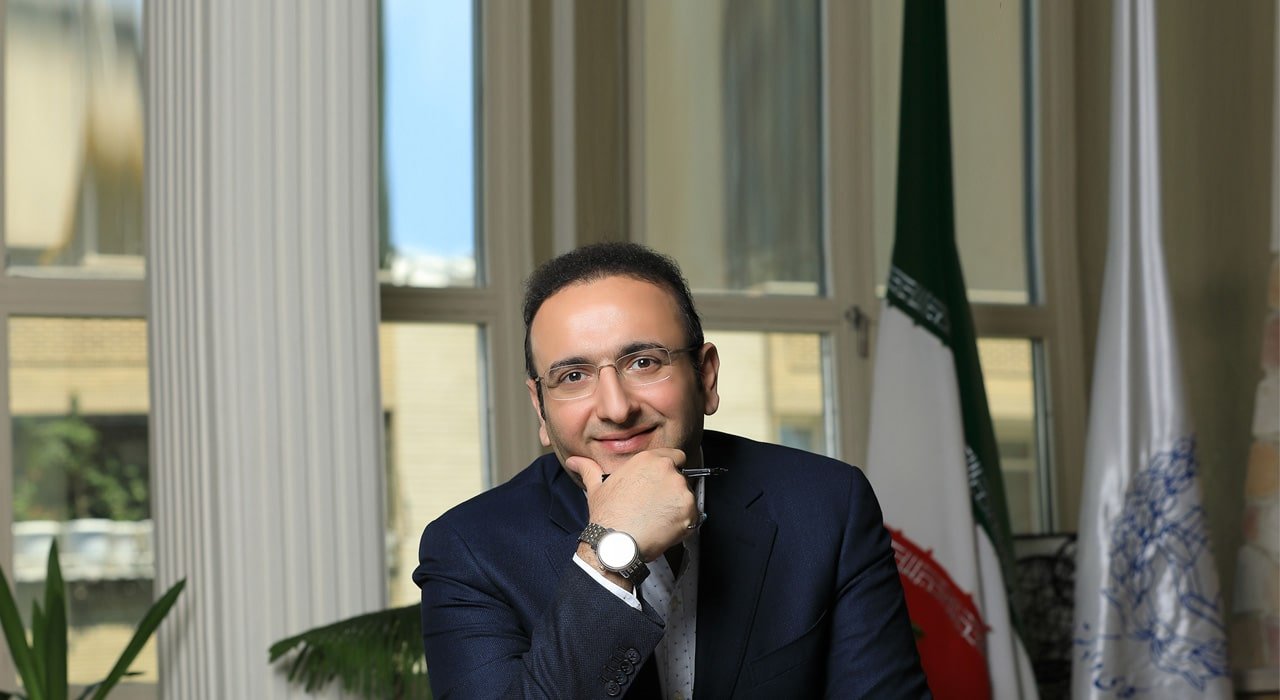 وکیل امور اداری و استخدامی وکیل امور اداری و استخدامی