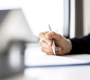 وکیل تنظیم قراردادهای ملکی